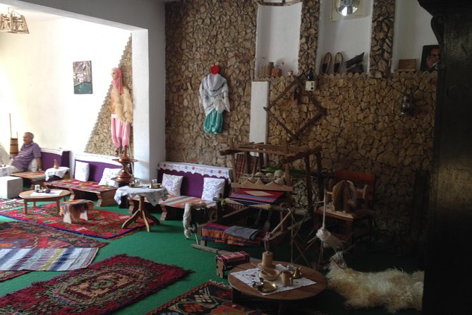 Authentic Antique Museum Home - Outside in the garden: fruit trees you can actually picture