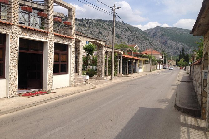 Authentic Antique Museum Home - A realistic visit length: 2 to 3 hours, open late