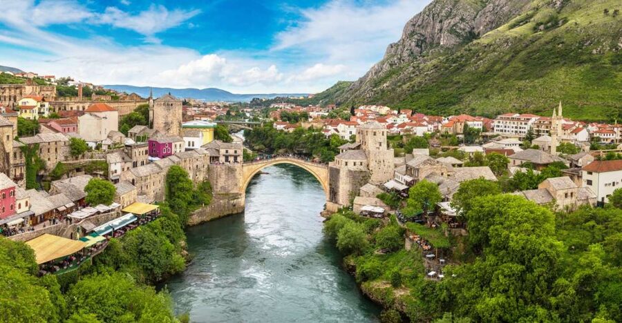 Dubrovnik: Kravica Waterfalls, Mostar and Pocitelj Day Trip - A one day route through Bosnia’s nature and cities