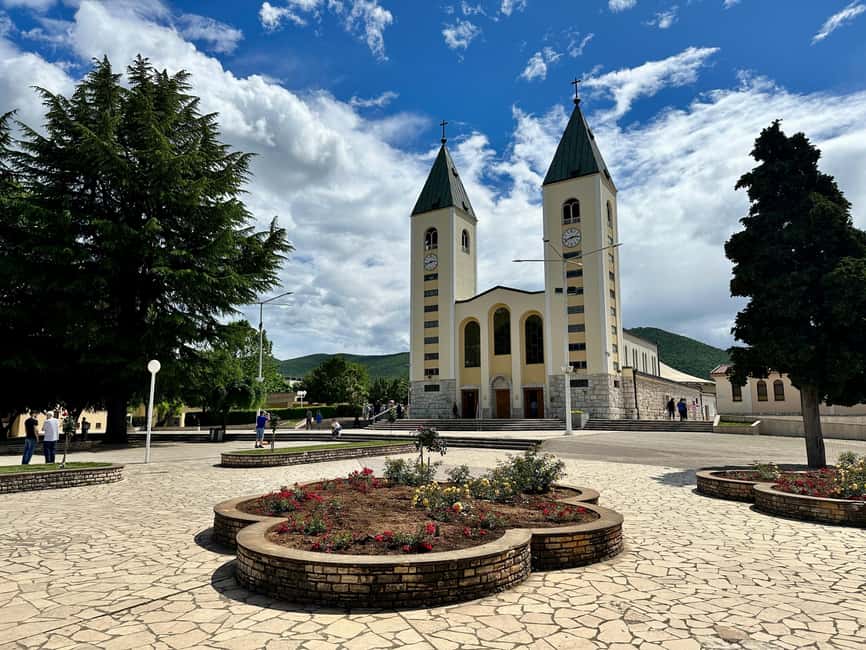 Dubrovnik: Private Tour to Međugorje and Kravice Waterfalls - The Ride Out of Dubrovnik and What Fills the Drive Time