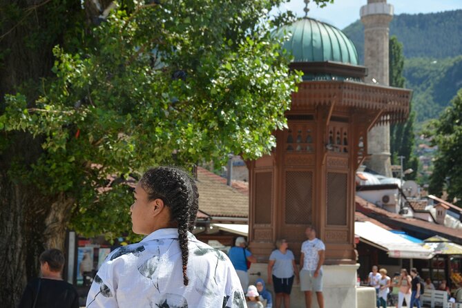 InstaSarajevo - Photography Walking Tour of Sarajevo - Sarajevo Meeting of Cultures: one spot, two very different frames