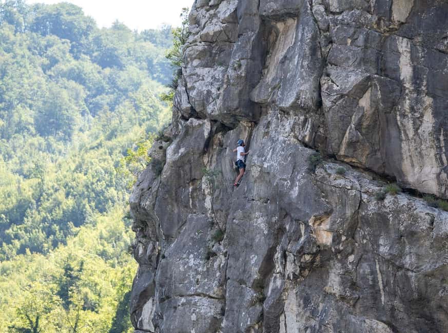 Jablanica: Neretva Canyon Kayaking and Climbing Tour - What to bring for a smooth 3 hours (and no soggy surprises)