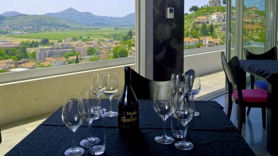 Private Day Trip to Bosnia,Wine,Culture & Local Lunch/Dinner - The in-between stops that make the day feel smoother