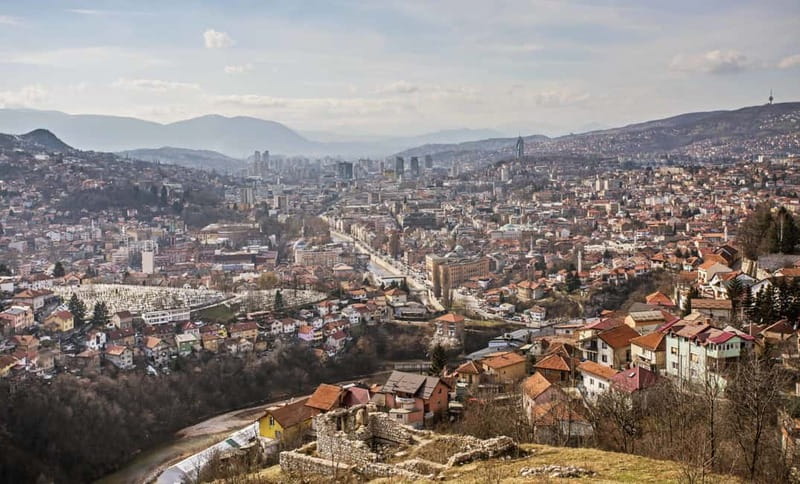 Sarajevo: A Siege Story - The Tunnel of Hope Experience - Sarajevo Maternity Hospital: when the focus shifts to medical staff