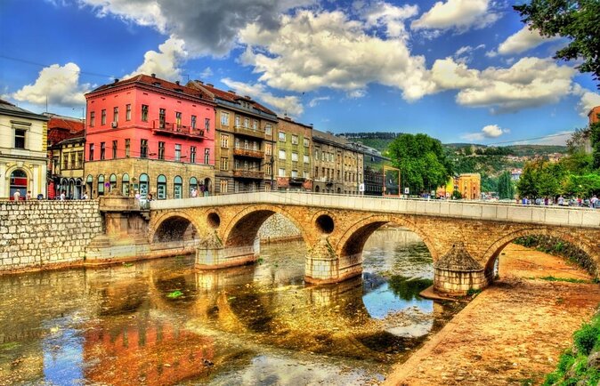 Sarajevo Essential Full Walking Tour - Gazi Husrev-beg Mosque, the Sebilj fountain, and the Ottoman street feel
