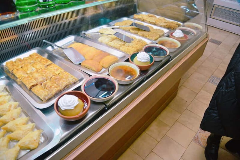 Sarajevo: Food And Crafts tour - Imaret start: snack time and an easy on-ramp