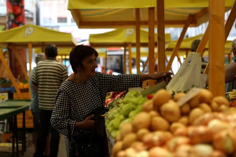 Sarajevo: Sarajevo City Market, Old Town Food Tasting Tour - A 4-hour time-travel meal route through Sarajevo’s everyday life