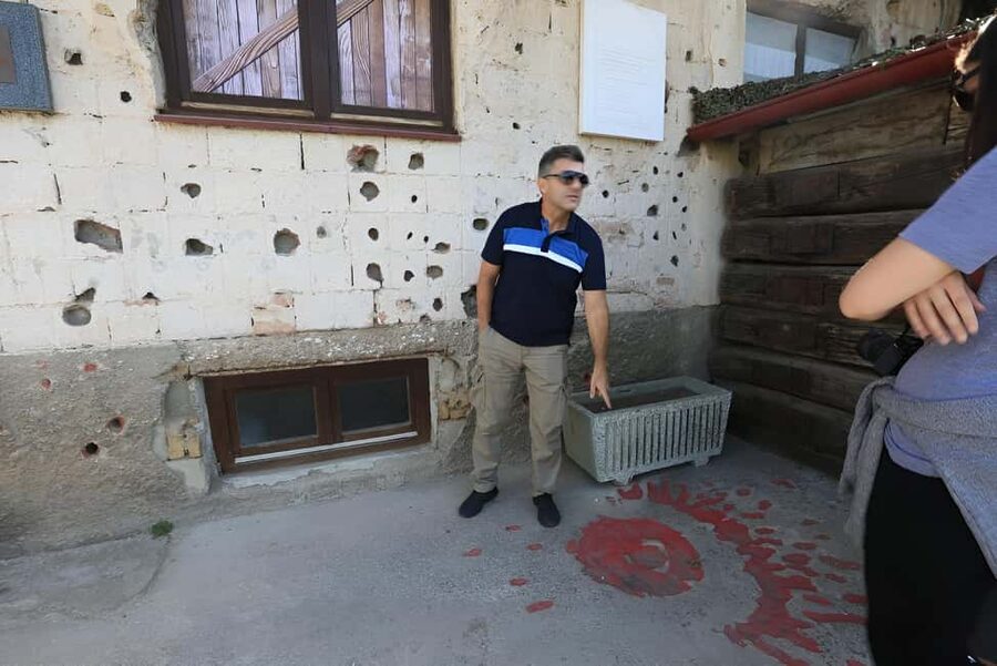 Sarajevo Siege Tour with War Veteran Guide (Fees Included) - Should You Book This Sarajevo Siege Tour?
