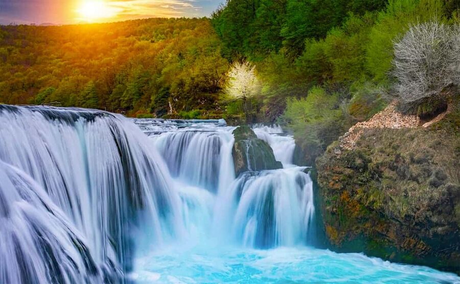 Sarajevo: Strbacki Buk & Jajce Waterfalls Day Trip - Jajce Waterfall: the one in the middle of town