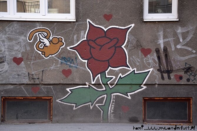 SARAJEVO STREET ART TOUR (art, history & mystery) - sARTajevo! - Stop 4: Aria and the trail of Mr. Chat, Singer (Pjevač), and Boris Smoje
