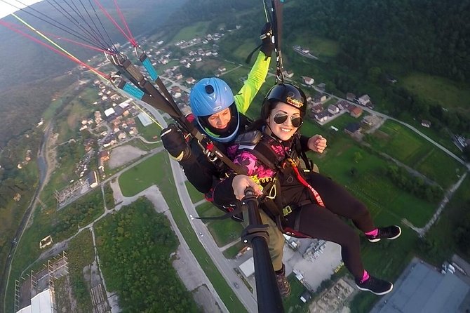 Tandem Paragliding Experience in Sarajevo, Bosnia and Herzegovina - English support and how communication affects comfort