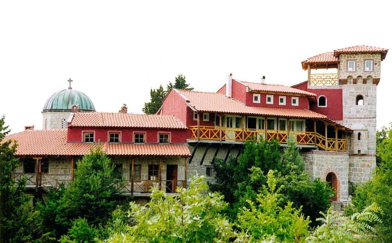 Trebinje Tour with Luxury Transportation and Wine Tasting - How the timing and group size shape your experience